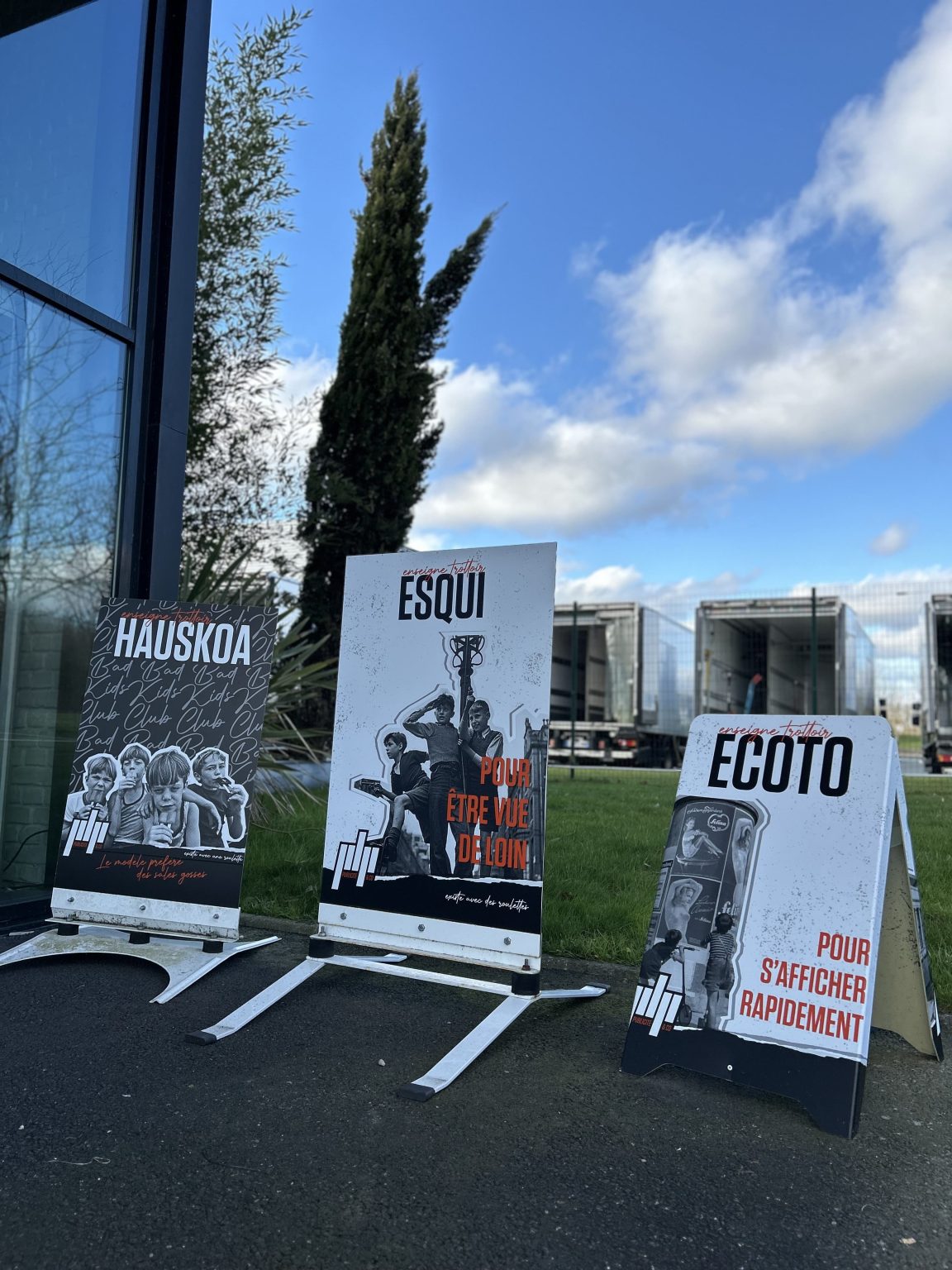 Réalisation Enseigne trottoir PLP Publicité Boufféré