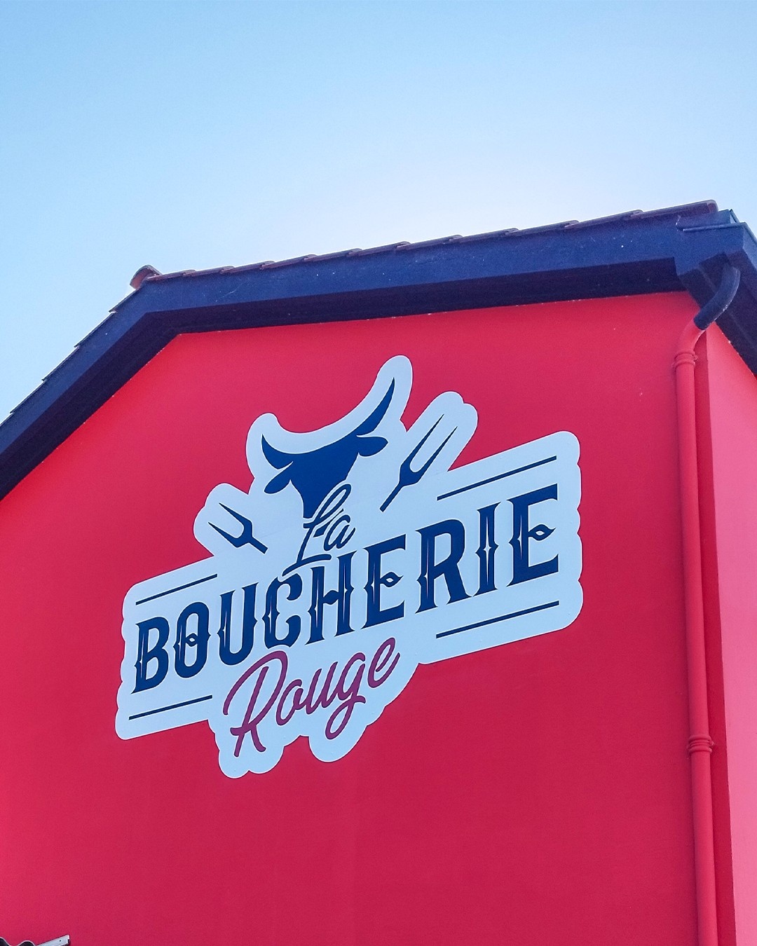 FACADE LA BOUCHERIE ROUGE
